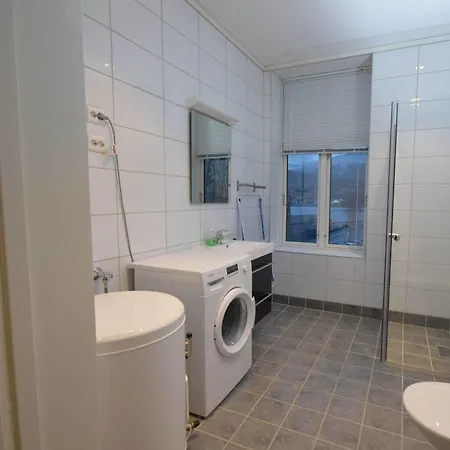 Visnes Hotel 3*